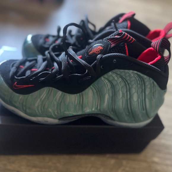 Foamposite Ones - Picture 4 of 8